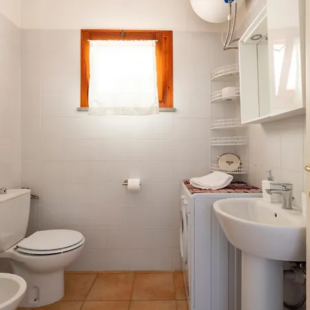 Dimora Alessandro דירה *